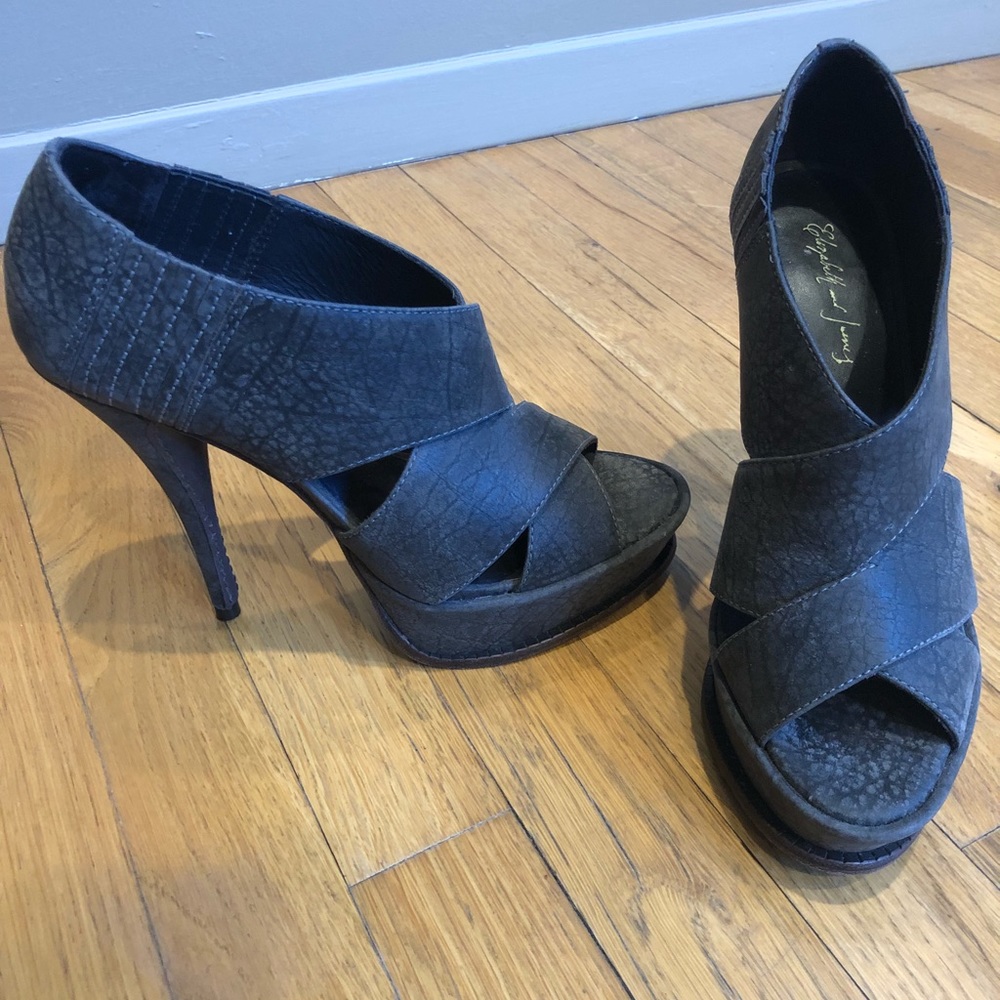 Elizabeth & James Pebbled Milla Pumps